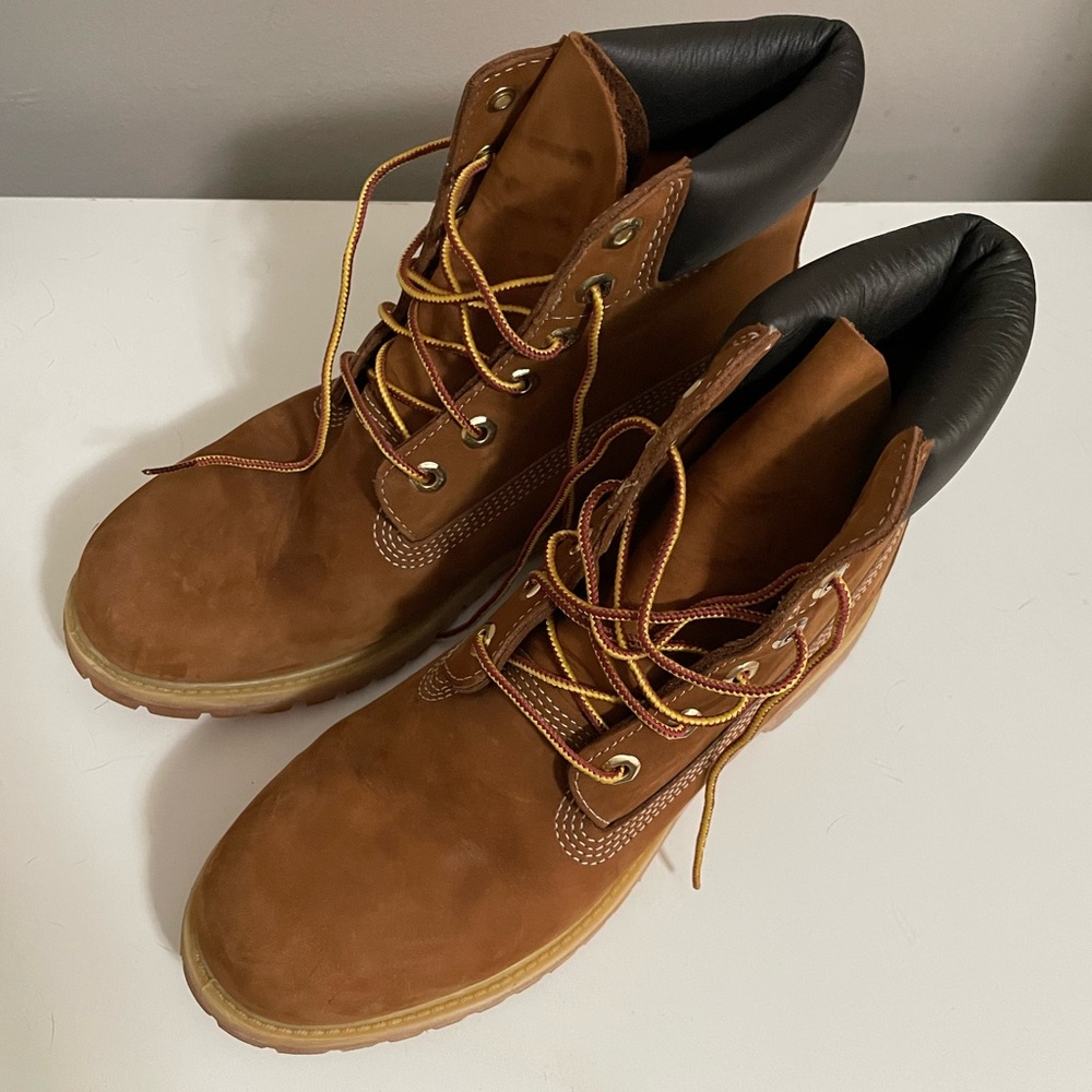 Timberland Women 6'' Classic Premium Waterproof 200G Insulated Leather Boots